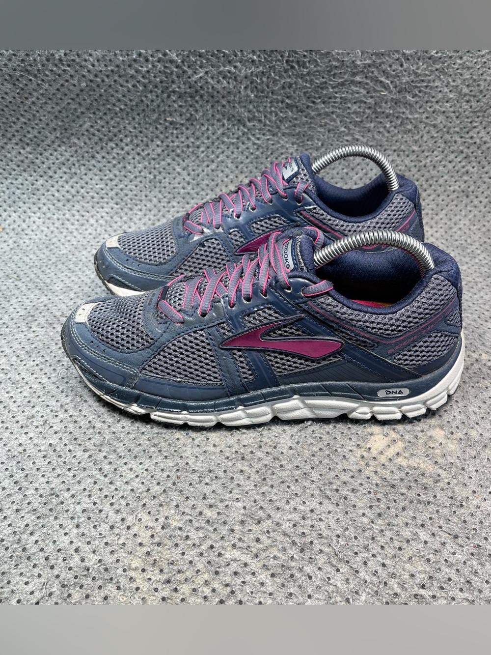 Brooks Addiction 12 Running Shoes Size 8.5 Women’s